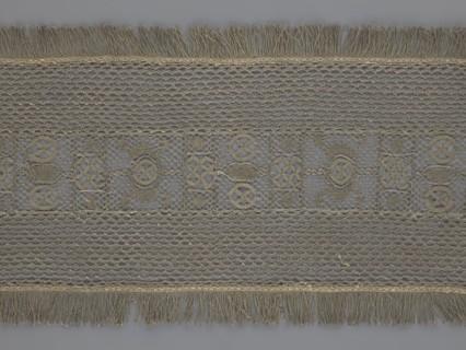 A so-called Saxon lace belt, creator, lace belt men's clothing accessory. The central part is a