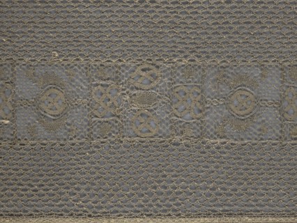 A so-called Saxon lace belt, lace belt and clothing accessory for men's fashion. The central part