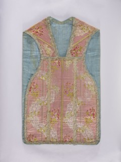 Chasuble, origin unknown, lace ornaments, floral ornaments and bouquets, flowers and leaves, plant