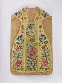 Chasuble, Chasuble made of woolen canvas embroidered with patterns of large, fantastic, diverse
