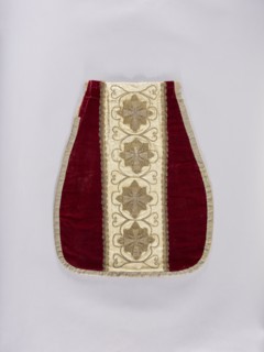 Chasuble, liturgical vestment, 18th–19th century, Poland. Back: sides of smooth dark red velvet.