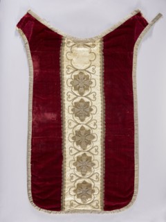 Chasuble, liturgical vestment, 18th–19th century, Poland. Back: sides of smooth dark red velvet;