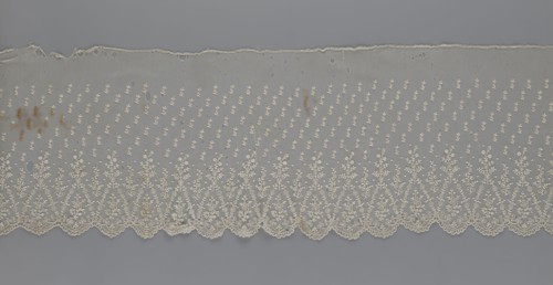 Lace fragment — shuttlecock, mid-19th century, France. Lace shuttlecock for clothing