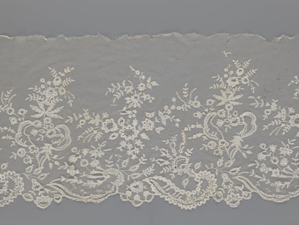 Lace fragment - shuttlecock., Purchase provenance. Fashion; clothing accessory. Needle lace and