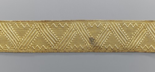 Gallon, galloons haberdashery, origin unknown, geometric ornaments, smaller snake pattern at the