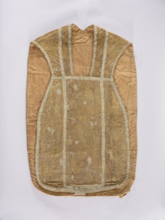 Chasuble, liturgical vestment, 18th century, France. Division into columns with sewn-on silver