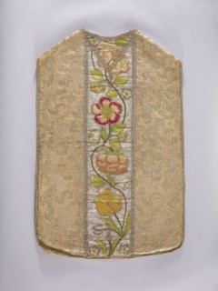 Chasuble, Floral and plant ornaments with flowers and leaves; columns embroidered on a silver