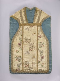 Chasuble, floral ornaments with flowers and leaves; columns on the back highlighted with wide gold