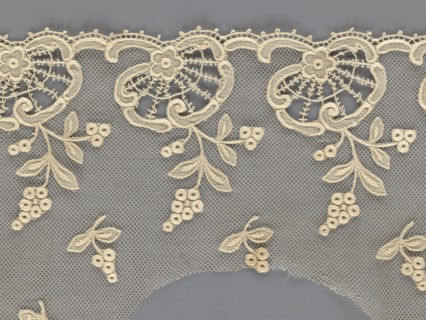 Fragment of lace, lace with plant ornaments, slightly serrated lower edge, featuring shell motifs
