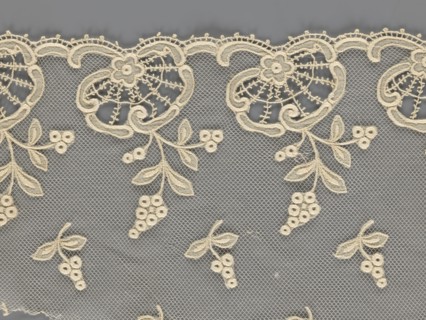 Fragment of lace, lace of, plant ornaments, slightly serrated lower edge with shell motifs and