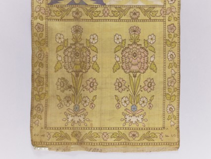 Kontusz belt, Bipartite heads with elongated floral bouquets; transverse belts with a floral