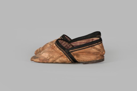 Slippers, origin unknown, haberdashery decorations; women's footwear with lining of the upper and