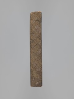Double-sided gingerbread mould. Rectangular shape; obverse: man in 18th-century attire tricorn hat,