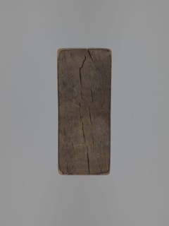 Double-sided gingerbread mold with three representations on both sides;, Rectangular form; one side