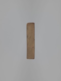 Double-sided gingerbread mould. Obverse: two female figures and a wreath. Reverse: two male figures
