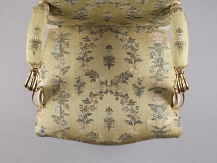 Armchair, Rococo style; floral decoration; cabriole legs; silk fabrics; 18th-century patterned