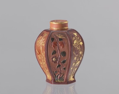 Six-sided tea bowl with lid, Boettger, Johann Friedrich 1682–1719 alchemist; pear-shaped with a