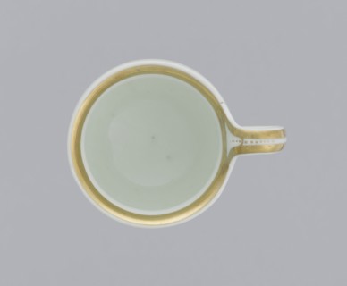 Cup with the Pogon coat of arms, Korzec Porcelain and Faience Manufactory; 1790–1832. Campana-type