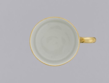 Cup with pansies, Korzec Porcelain and Faience Manufactory 1790–1832. Cylindrical cup litron.