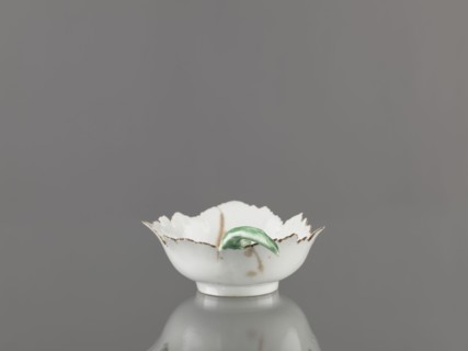 Leaf-shaped bowl, Wierbilki porcelain factory; 1766-, maker: Gardner, Francis porcelain factory;