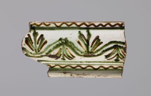 Cornice tile fragments 4, tile cullet; painted with a wavy twirl pattern; 19th century; Hutsul
