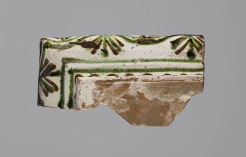 Cornice tile fragments four, tile cullet; painted with a wavy twirl pattern; 19th century; Hutsul