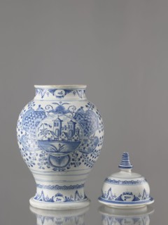Vase with lid, Fayence-Manufaktur Muenden faience factory; 1732–1854 Hannoversch-Münden,