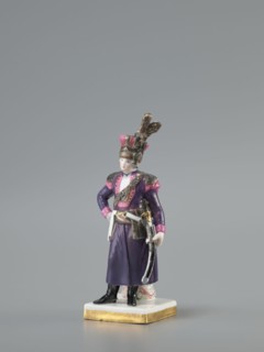 Figurine of an officer of the Polish Guard, Koenigliche Porzellain Fabrique, Meissen 1710–1763;