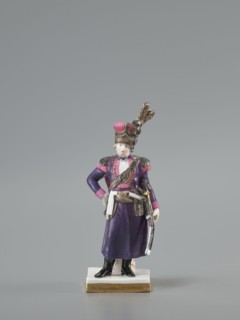 Figurine of an officer of the Polish Guard, Koenigliche Porzellain Fabrique, Meissen 1710–1763,