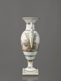 Amphora vase, Imperial Porcelain Factory in St. Petersburg 1744–1917. Amphora vase with an ovoid