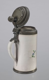 Cylindrical tankard in a pewter frame, Prószków Slaski faience factory; 1763–1853,