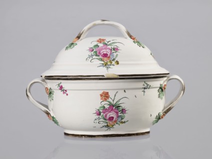 Vase with lid, Prószków Slaski faience factory ca. 1785, 1763–1853. Egg-shaped soup tureen with lid