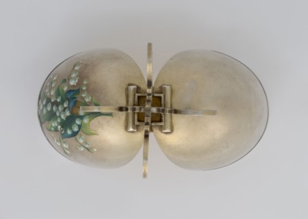 Easter egg, lilies of the valley, flowers; silver egg, smooth, composed of two opening halves on a