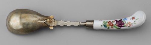 Spoon, Korzec Porcelain and Faience Manufactory; 1790–1832. Possibly by Korzec forgery. Cutlery;