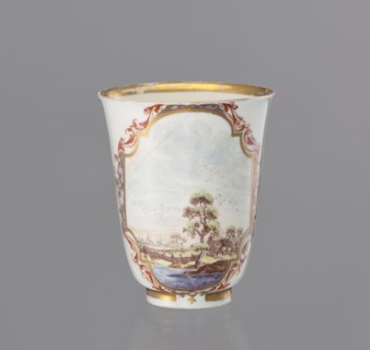 Teapot, Koenigliche Porzellain Fabrique, Meissen c. 1730, 1710–1763, Meissen, Saxony. Teapot,