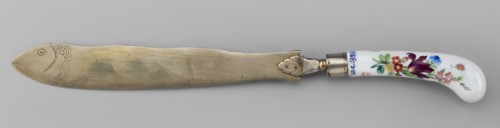 Knife, Korzec Porcelain and Faience Manufactory; 1790–1832. Possibly a Korzec forgery. Cutlery with