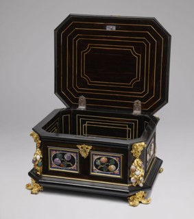 Jewel box, pietra dura technique; made of blackened wood, partly ebony; cuboid with chamfered
