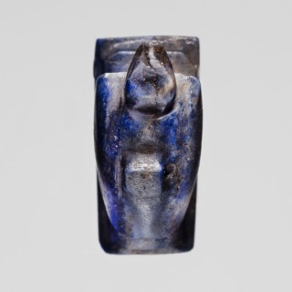 Amulet — vulture; creator, vultures, birds; pendant depicting a vulture sitting on a base with a