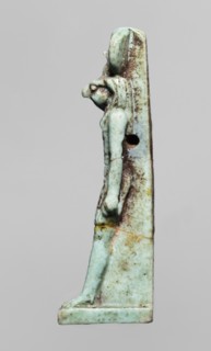 Amulet — god Re-Harakhte; maker, Re-Harakhte mythology; depicts solar disk and uraeus; Egyptian