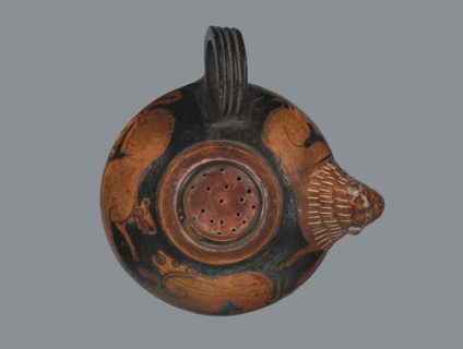 Red-figure guttus, Greece, Attica, 5th century BC c. 425–375 BC. Vessel guttus, height 5.7 cm,