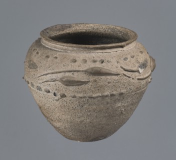 Vise-free cup, unknown Rhine workshop, Goluchów Greater Poland Voivodeship. Hard-fired, granular,