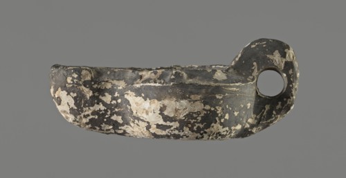 Oil lamp, unknown Gaulish workshop, lamp from a mold. Round vessel with arms sloping outward,