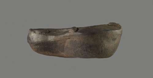 Oil lamp, unknown Germanic workshop or other provincial?. Molded lamp. Round vessel. Arms sloping