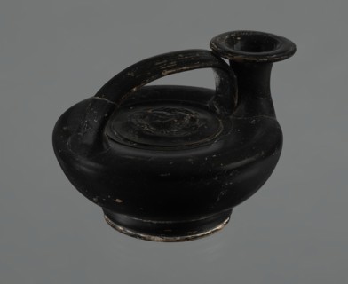 Black-finished askos, unknown Campanian workshop, black-finished pottery, askos, Campania Italy,