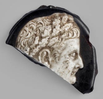 Cameo with a representation of the head of Tiberius in an oak wreath, unknown Italian workshop;