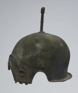 Bronze helmet, 4th–3rd century BC, Italy, armament; height 27 cm without cheek guards, width 19.8