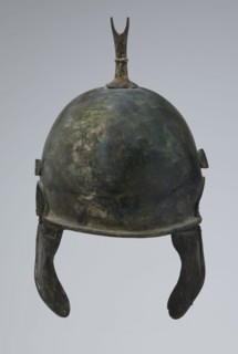 Bronze helmet, 4th–3rd century BC, Italy, armament; height 34 cm, width 20.2 cm, depth 22.5 cm,