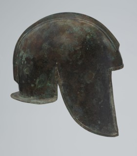 Bronze helmet, 550–500 BC, Italy, armament; height 24 cm, width 18.5 cm, depth 23.2 cm, weight 1