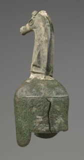 Bronze helmet, 8th/7th century BC, Italy, armament; height 46 cm, width 17.5 cm, depth 23 cm,