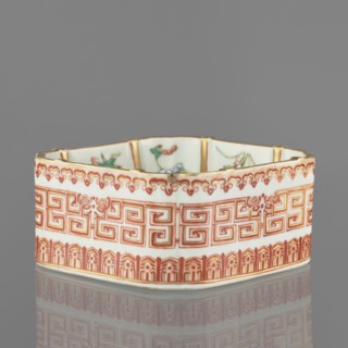 Vessel, Chinese, Qing dynasty Daoguang, 1821–1850. Ceramic colored porcelain vessel decorated on